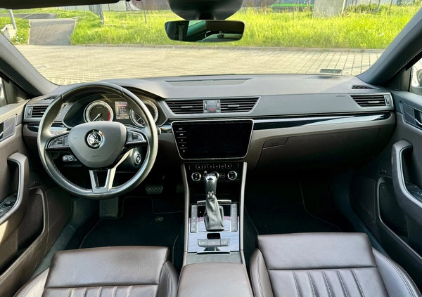 Skoda Superb cena 98500 przebieg: 98300, rok produkcji 2018 z Rybnik małe 106